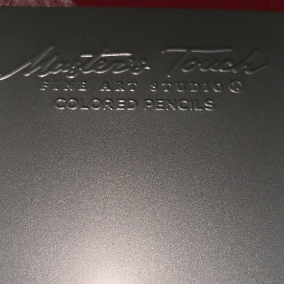 Johanna Basford Worlds of Wonder Coloring Book & Master’s Touch 24 Pencils Set - Picture 9 of 11